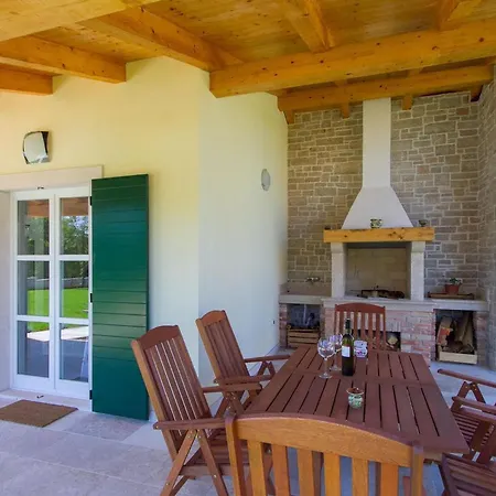 Bella Holiday home